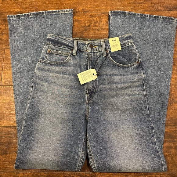 NWT Levi’s 70’s flare jeans 27x32 - Picture 5 of 5